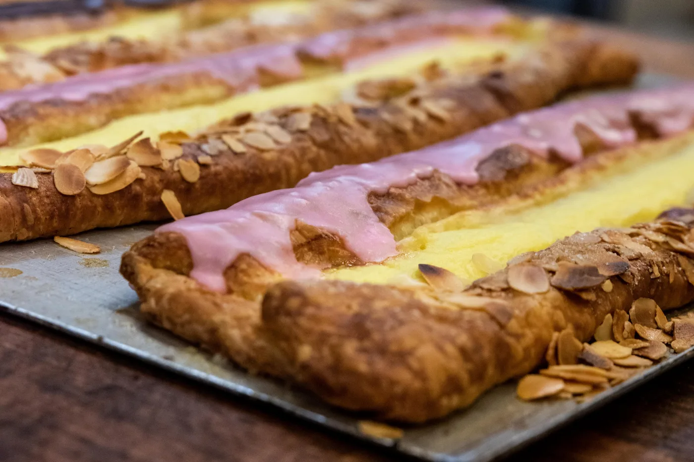 The lengjur, off the morning trays